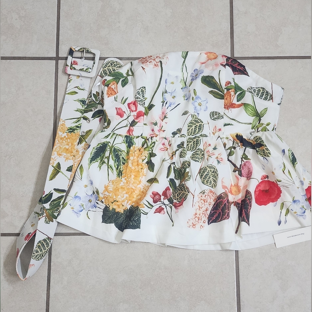 Commense Floral‎ Strapless Top with Belt, Size XL.
